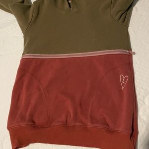 Play condition Latched Mama Trailblazer Nursing Hoodie Extra Small (XS)